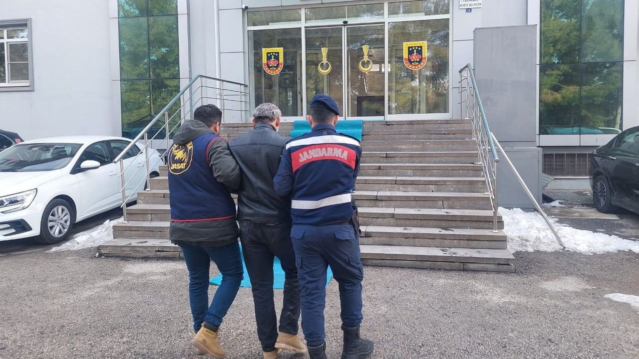 Gaziantep'te 25 Yıl Ceza ile Aranan Şahıs Jandarma Tarafından Yakalandı
