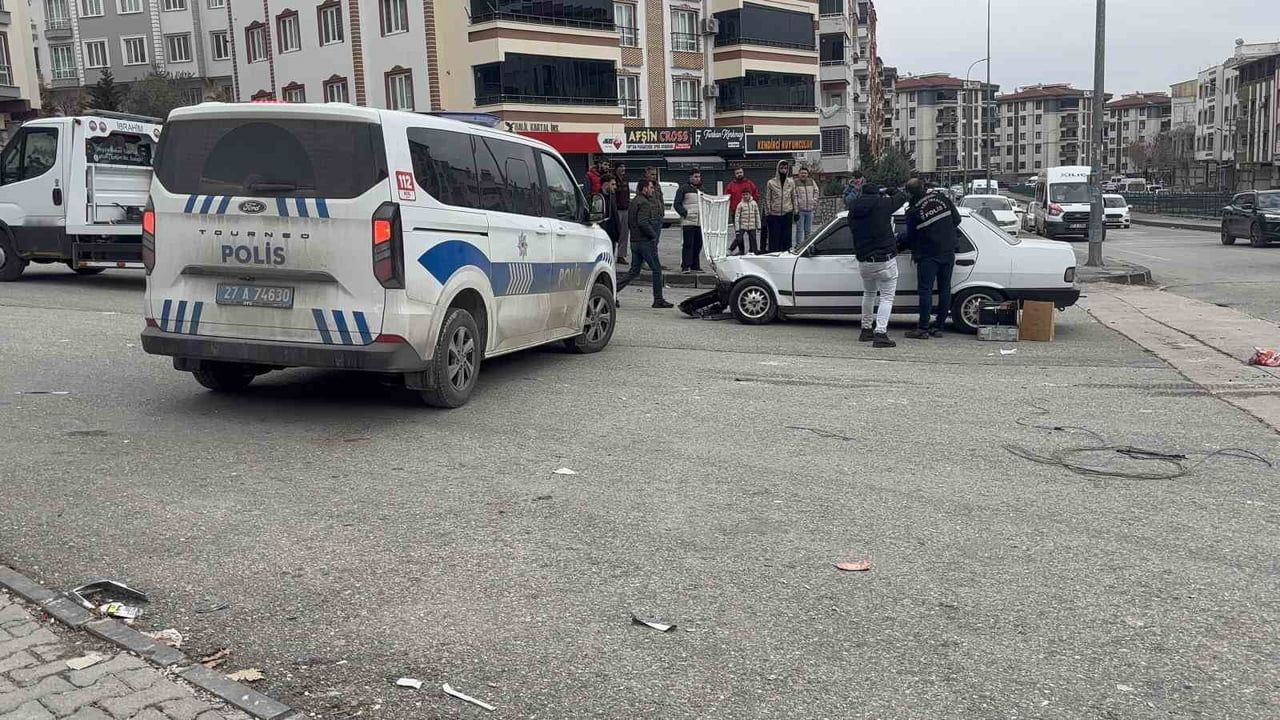 Gaziantep'te Otomobil Kazası: 4 Yaşındaki Çocuğa Çarpıldı