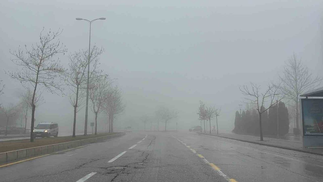 Gaziantep'te Yoğun Sis ve Yağış Etkili