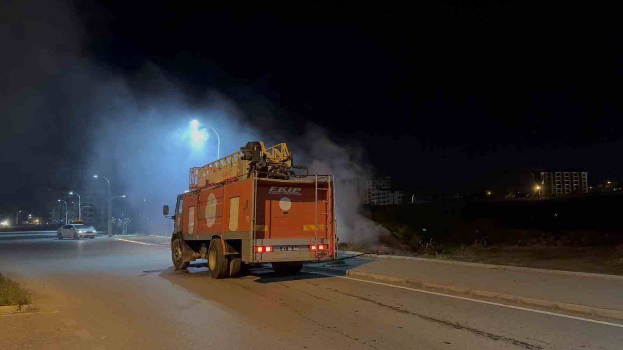 Gazipaşa'da Çalılık Yangını Kontrol Altına Alındı