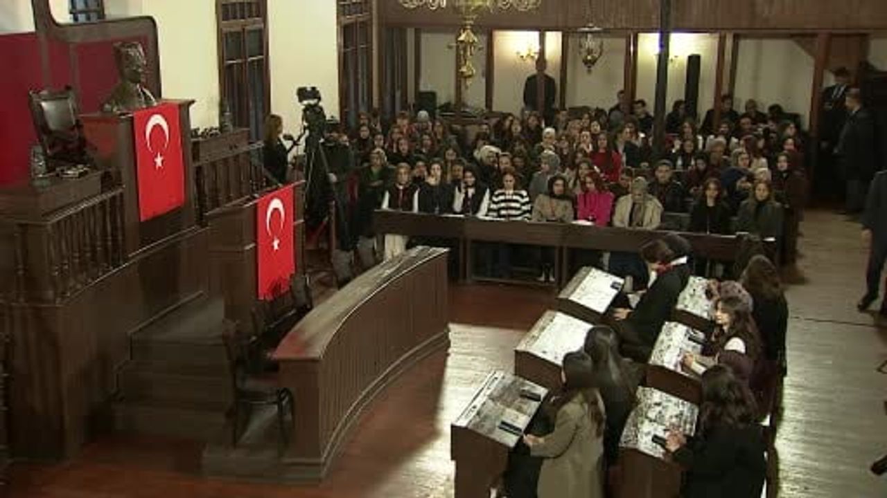 Genç Diplomat Akademisi Açıldı: Kurtulmuş ve Bak Açıklamalarda Bulundu