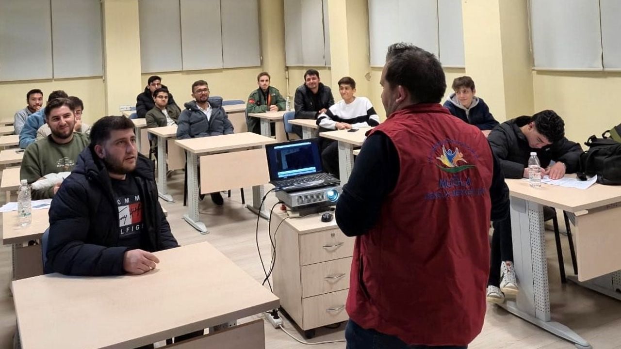 Gençlik Projeleri Menteşe'de Öğrencilere Anlatıldı