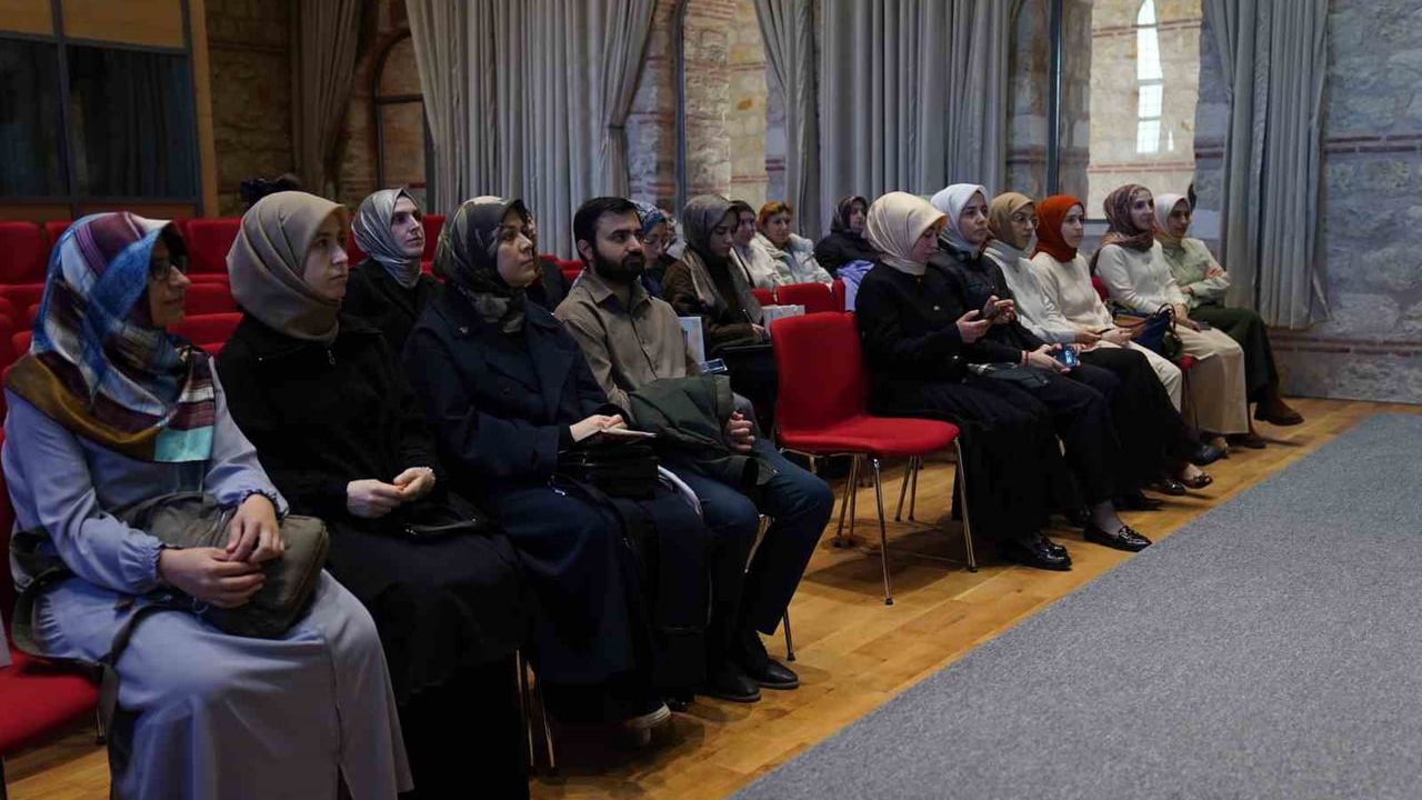 Gençlik ve Gazze: TÜRGEV'in Okuryazarlık Programı