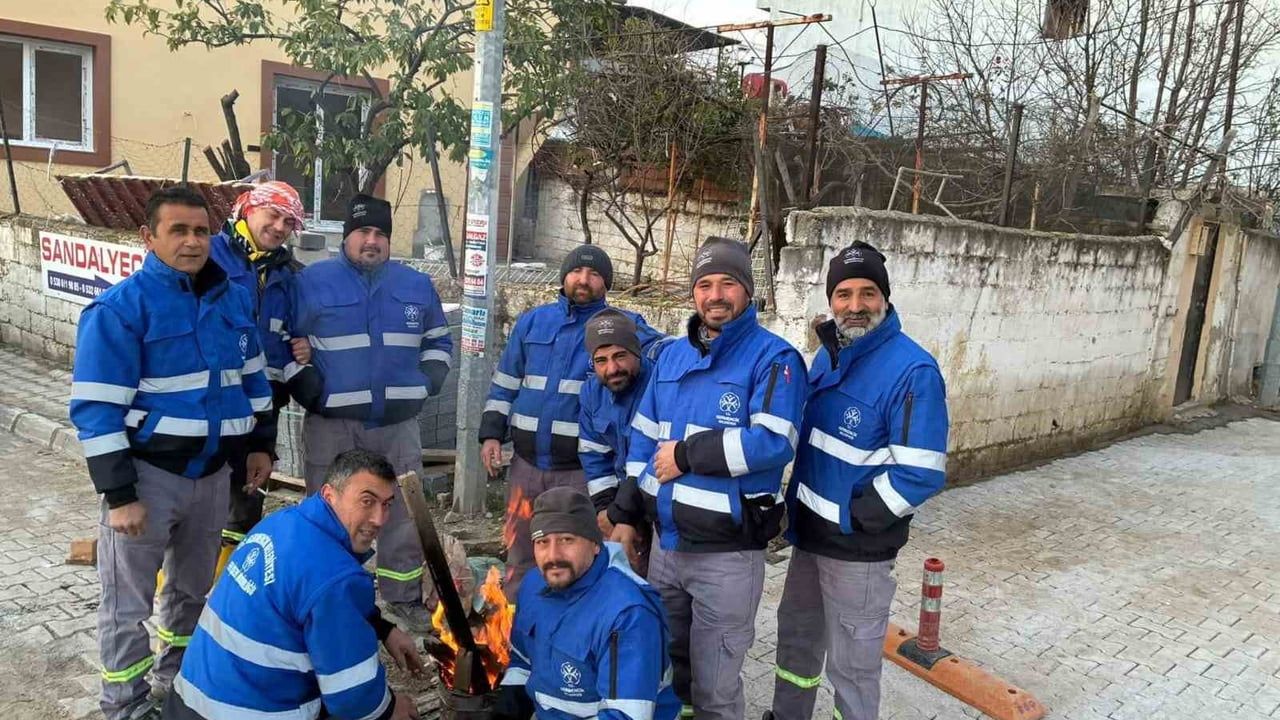 Germencik’te Başkan Zencirci’den Çay İkramı