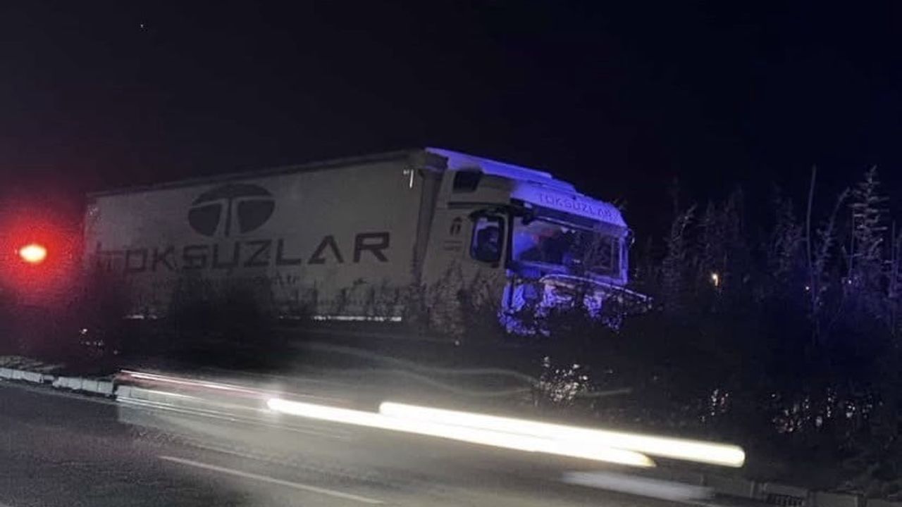 Giresun’da Motorlu Araç Kazası: Tır Şoförü Hayatını Kaybetti