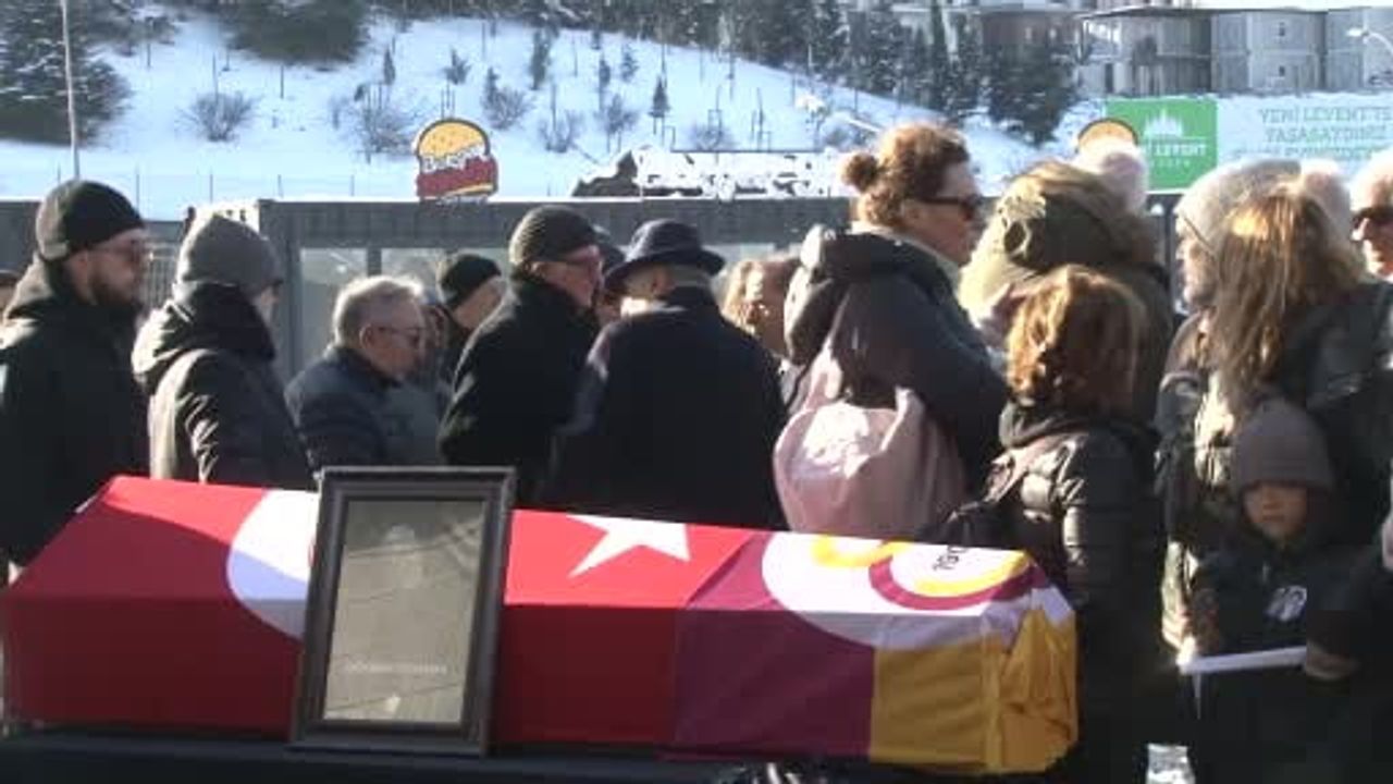 Gökmen Özdenak İçin Anma Töreni Düzenlendi