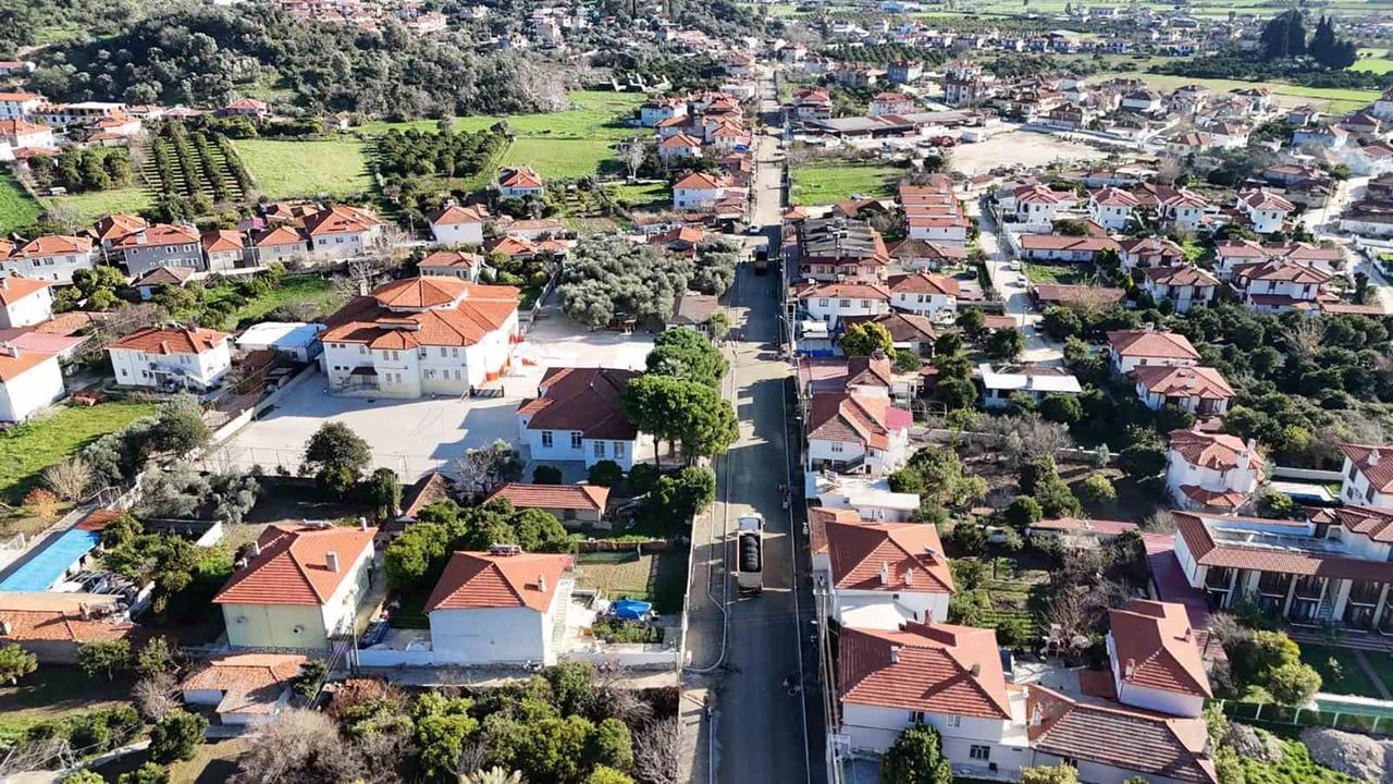 Gökova Mahallesi'nde Yol Yenileme Çalışmaları Başladı