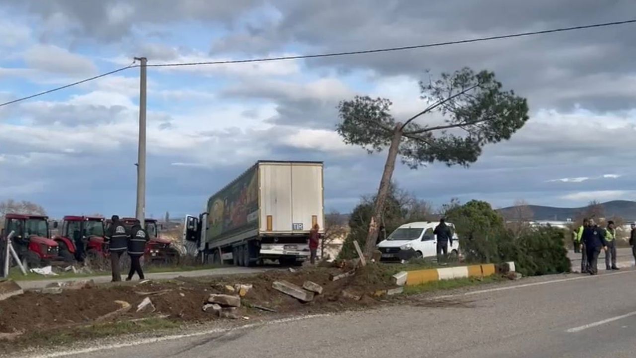 Gönen-Bandırma Yolunda Tır Kazası