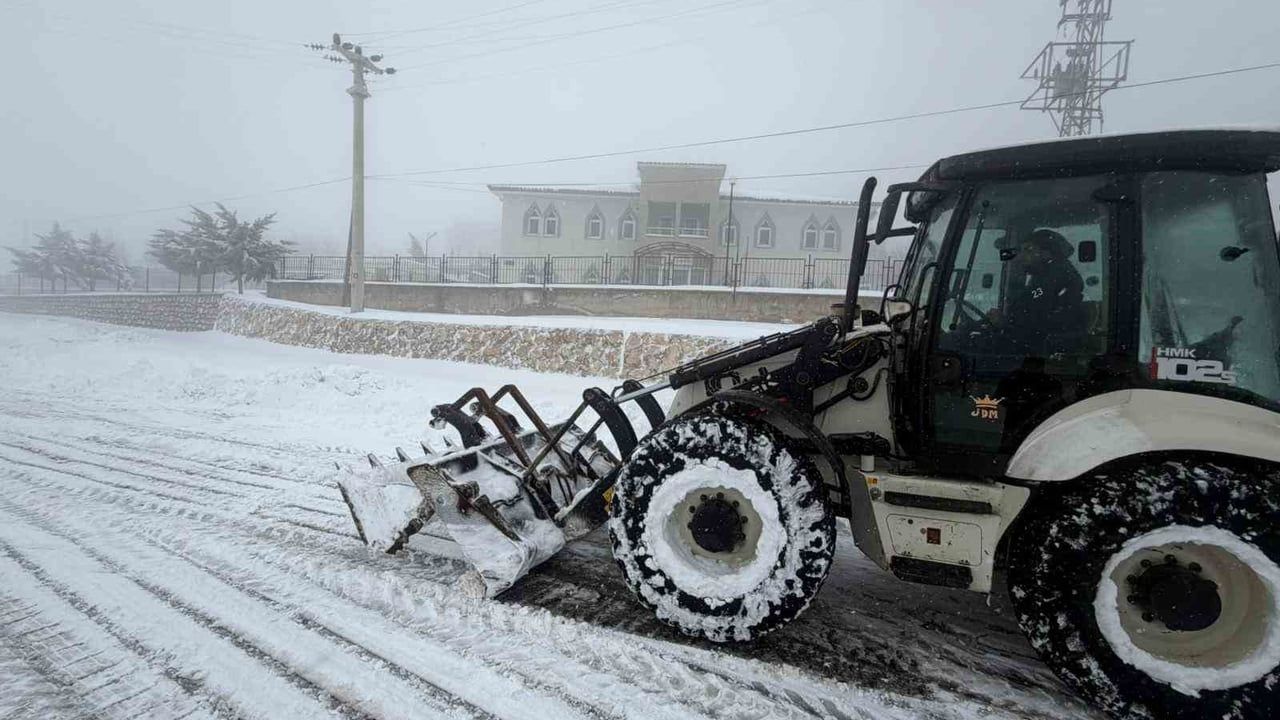 Güçlükonak’ta Kış Seferberliği Başlatıldı