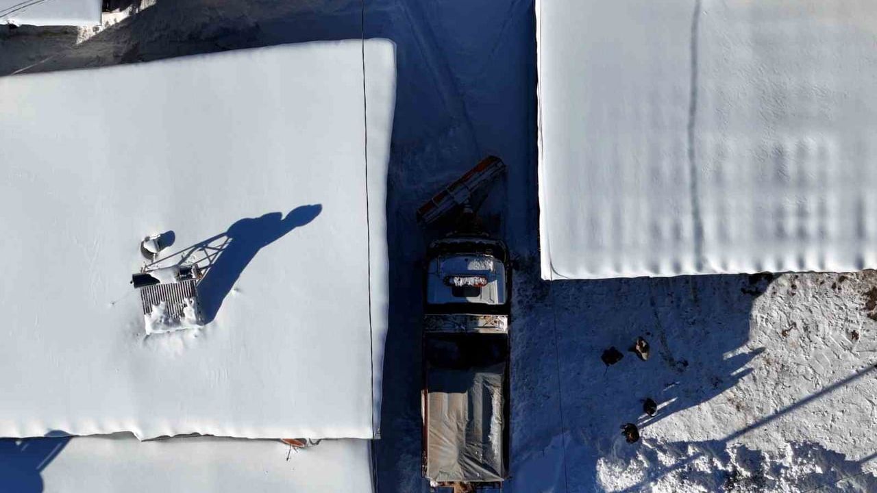 Gümüşhane'de Karla Mücadele Çalışmaları Hız Kesmeden Devam Ediyor