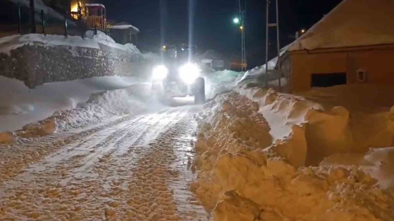 Gümüşhane'de Karla Mücadele Seferberliği Devam Ediyor