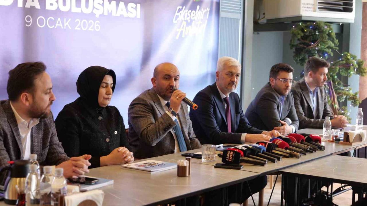 Gürhan Albayrak'tan Eskişehir'deki Gazetecilere Önemli Açıklamalar