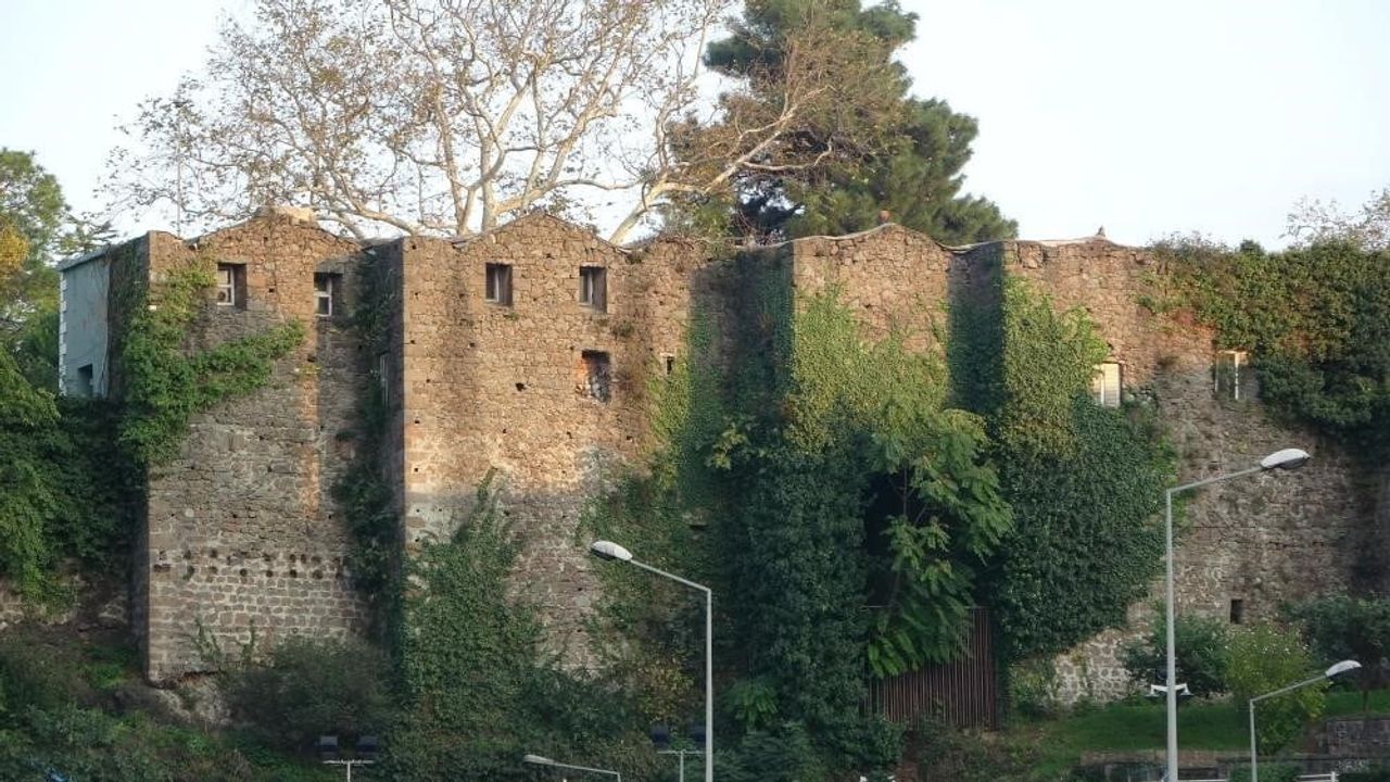 Güzelhisar Kalesi'nin Geleceği Belirsiz