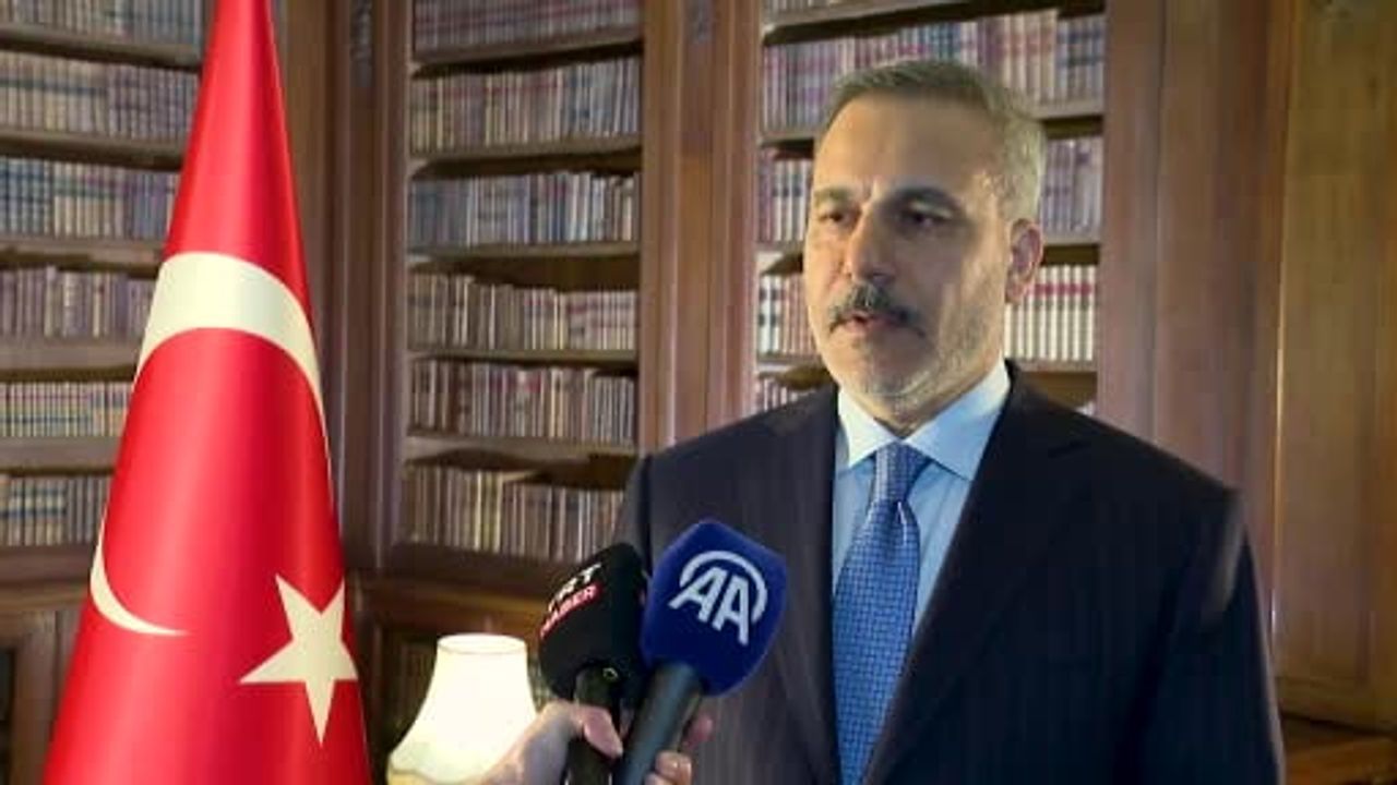 Hakan Fidan, Paris'te Ukrayna Konulu Gönüllüler Koalisyonu Toplantısına Katıldı