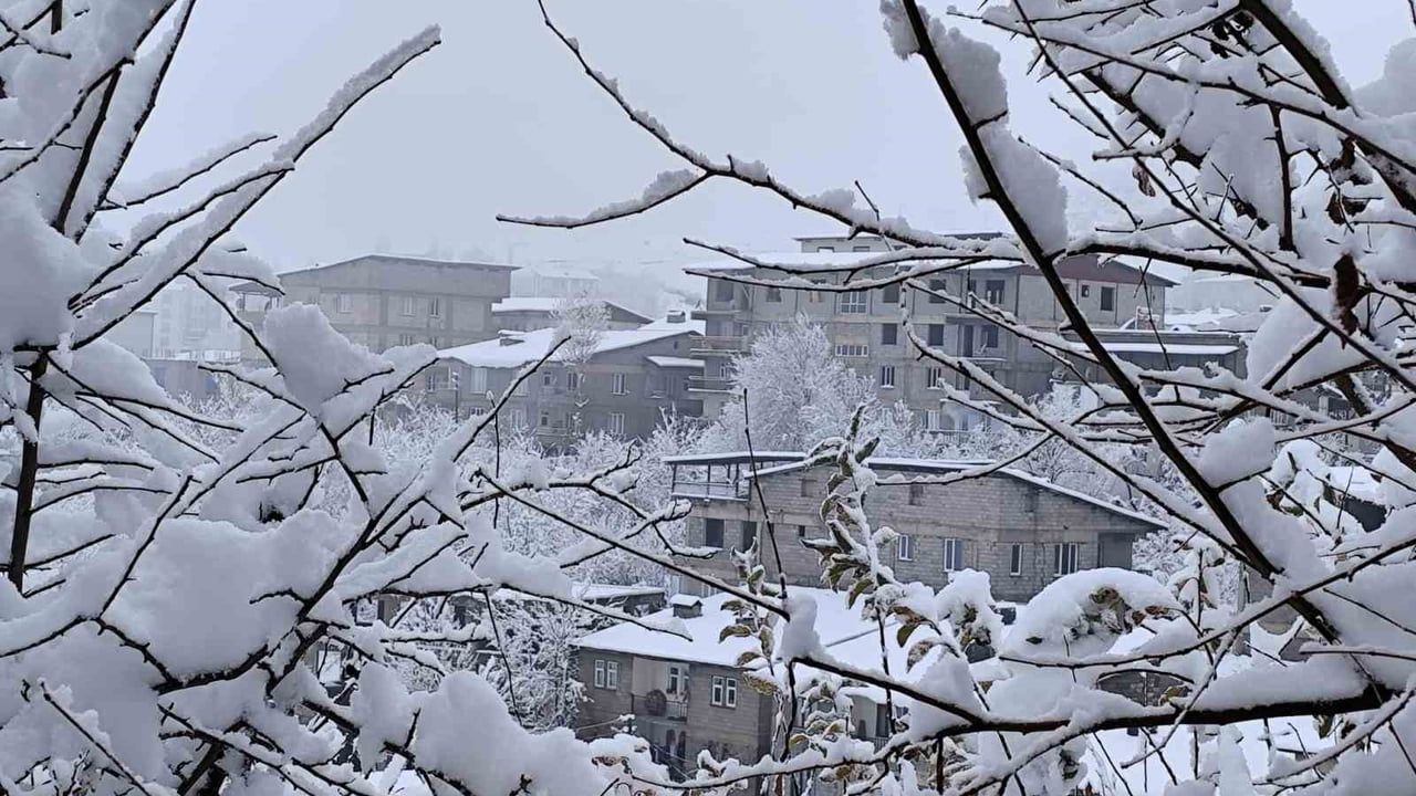 Hakkari'de Karla Mücadele: 7 Köy ve 18 Mevzi Yolu İçin Seferberlik