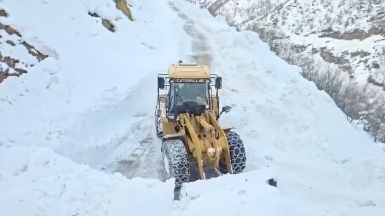 Hakkari'de Karla Mücadele Çalışmaları