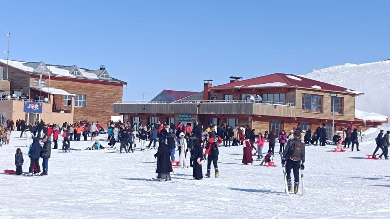 Hakkari'de Kış Turizmi ve Kayak Sporu Yükseliyor