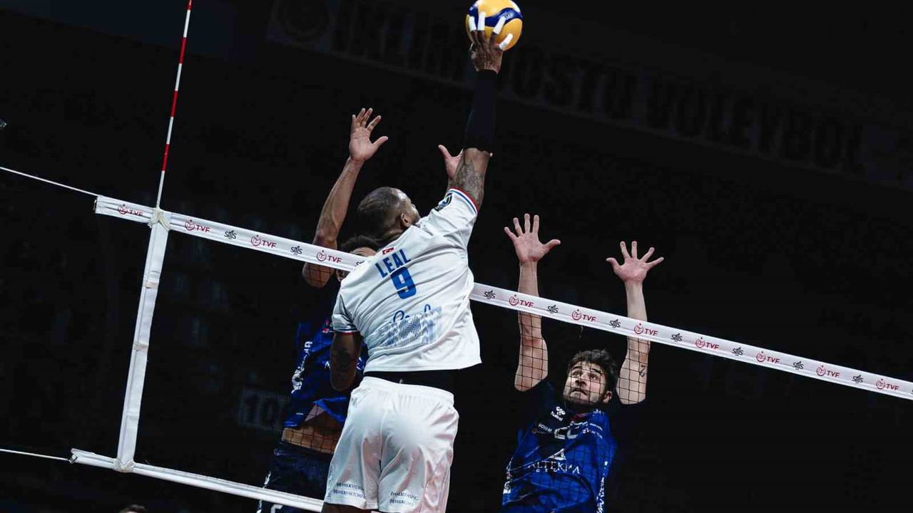 Halkbank, Altekma’yı 3-0 Geride Bıraktı