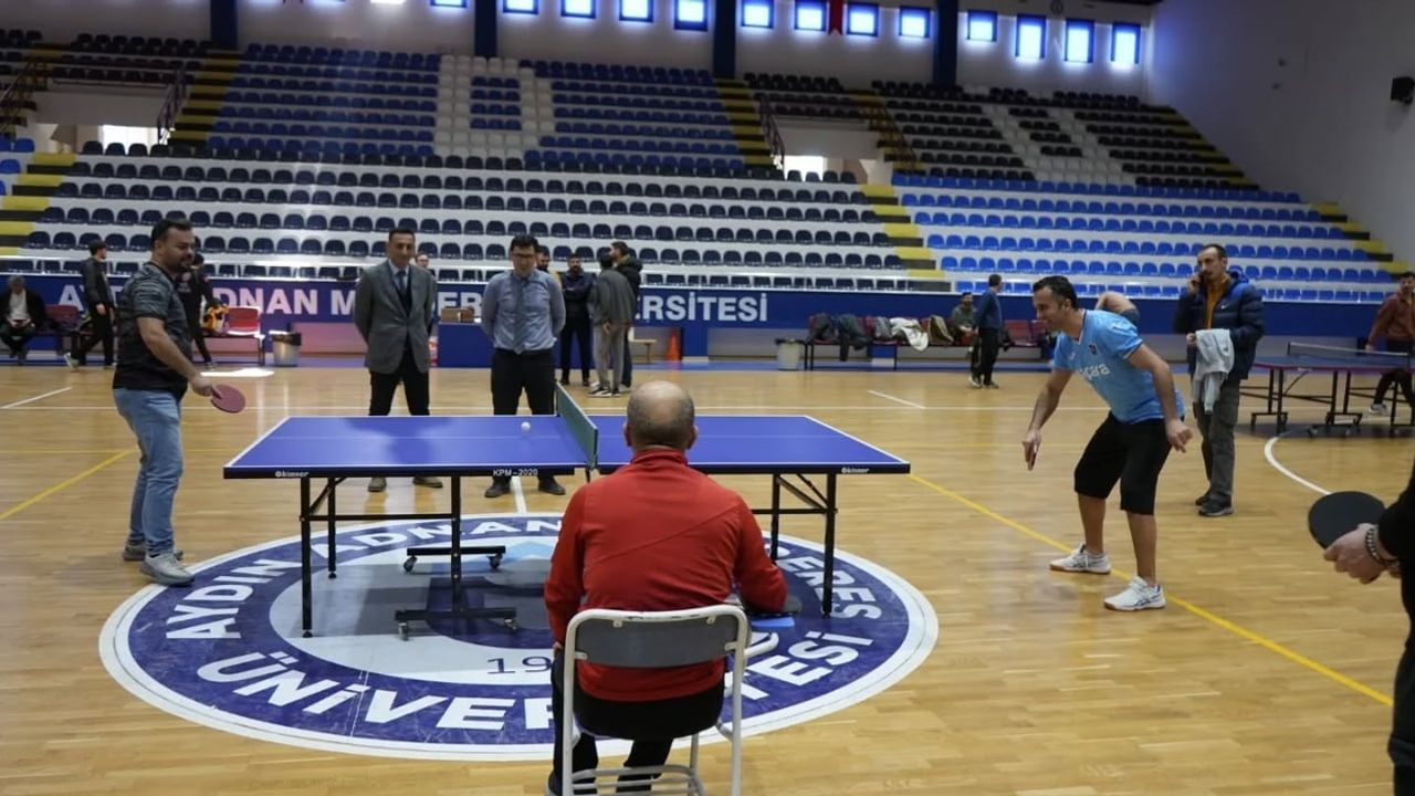 Hastane Personeli Masa Tenisinde Becerilerini Gösterdi