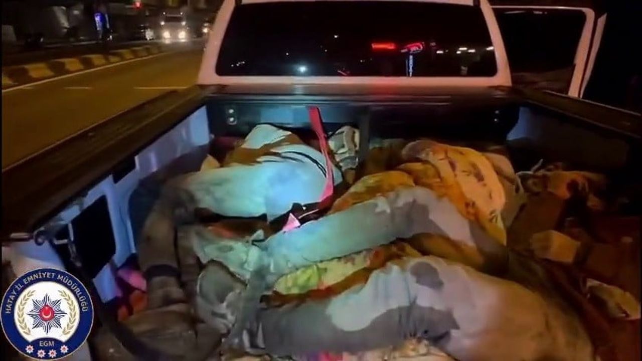 Hatay'da Kaçak Göçmen Operasyonu: 8 Yakalandı, 2 Tutuklandı