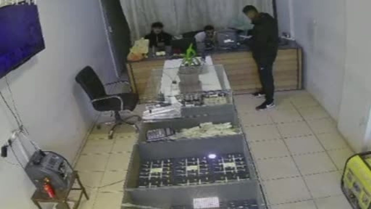 Hatay'da Kuyumcu Soygunu: 3 Dakikada 3 Kilogram Altın Çalındı