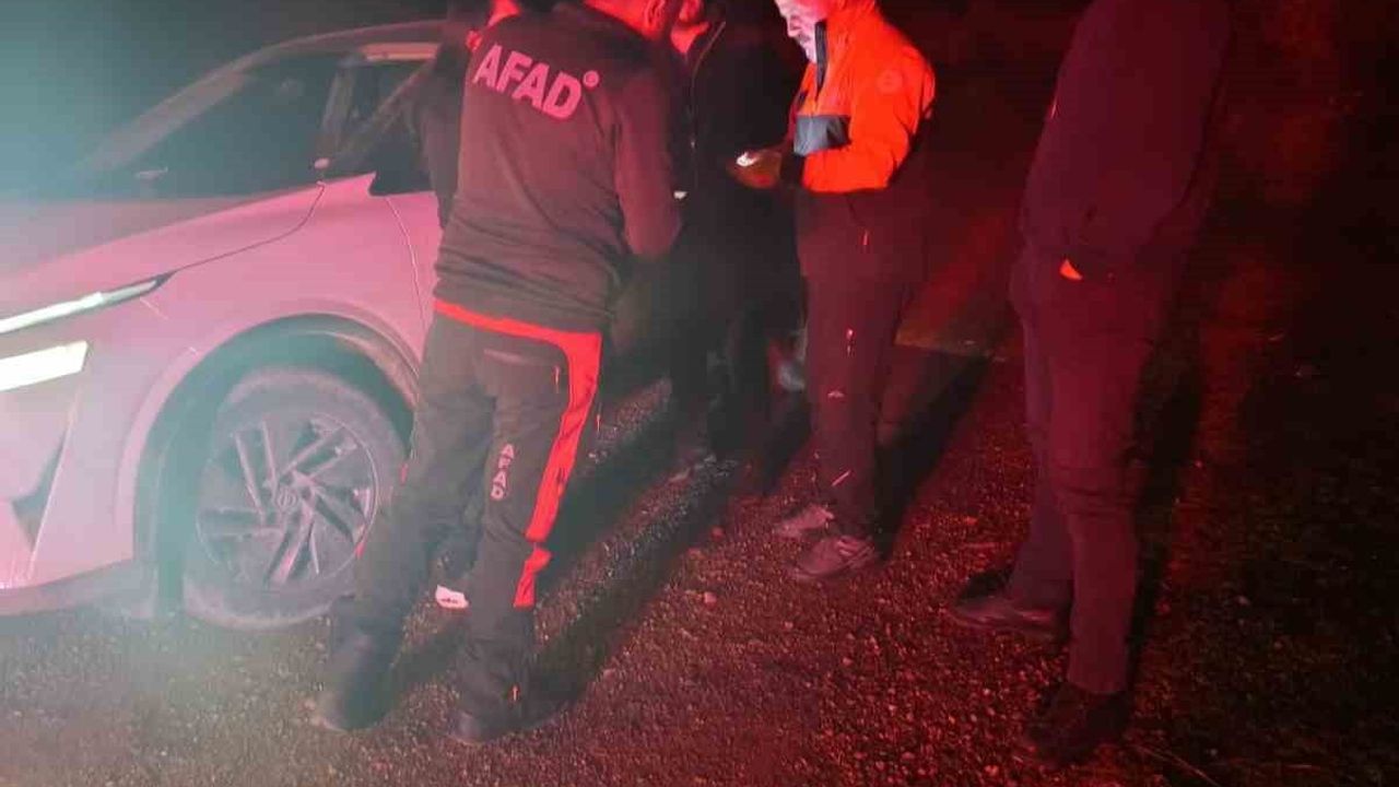 Hatay'da Mahsur Kalan Aile Kurtarıldı