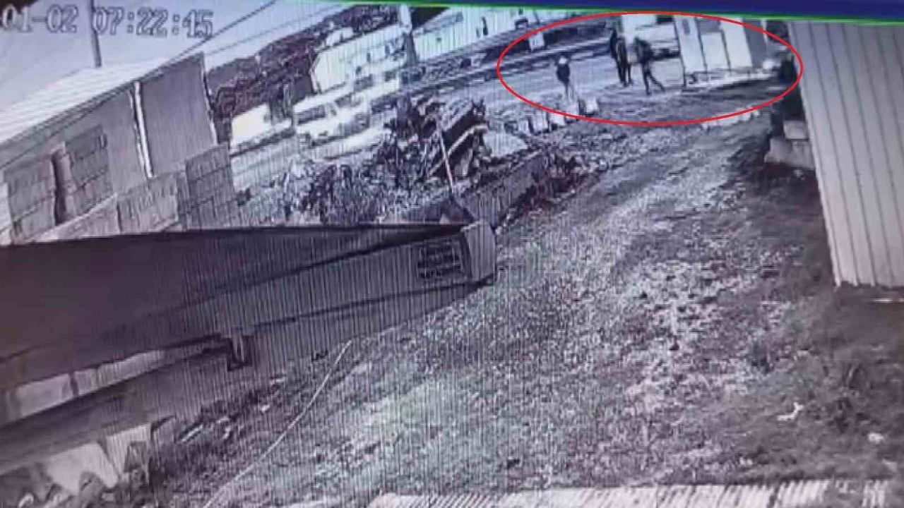 Hatay’da Zincirleme Kaza: Durağa Dalma Anı Güvenlik Kamerasında