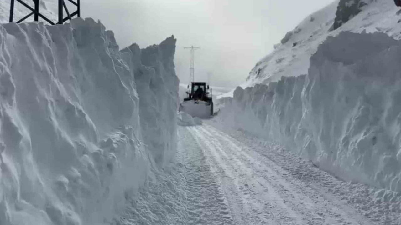 Hayrangöl Köyü Yolu Yeniden Ulaşıma Açıldı