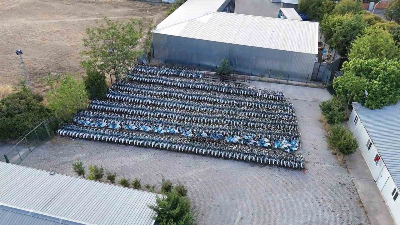 İBB Milyonlarca Liralık Bisikletleri Hurdaya Çevirdi