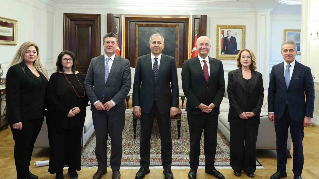 İçişleri Bakanı Yerlikaya, BM Mülteciler Yüksek Komiseri ile Görüştü