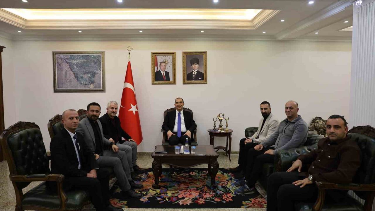 Iğdır Çalışan Gazeteciler Cemiyeti'nden Vali Taşolar'a Ziyaret