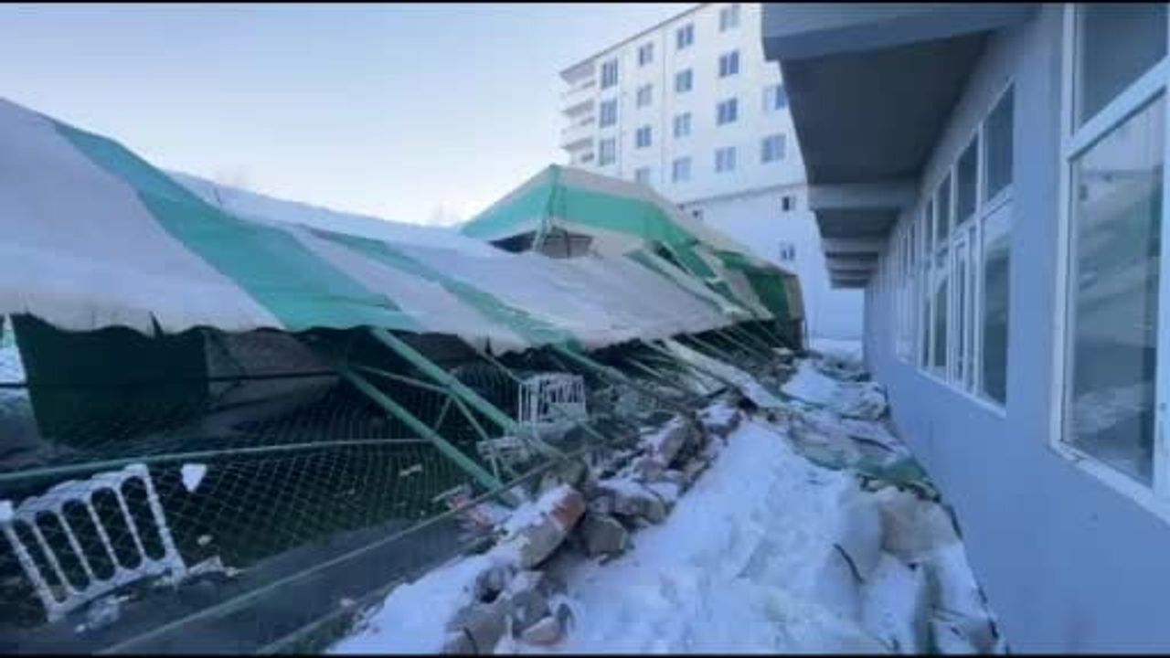 Iğdır'da Halı Saha Çöktü: Muhtemel Facia Önlenmiş Olabilir