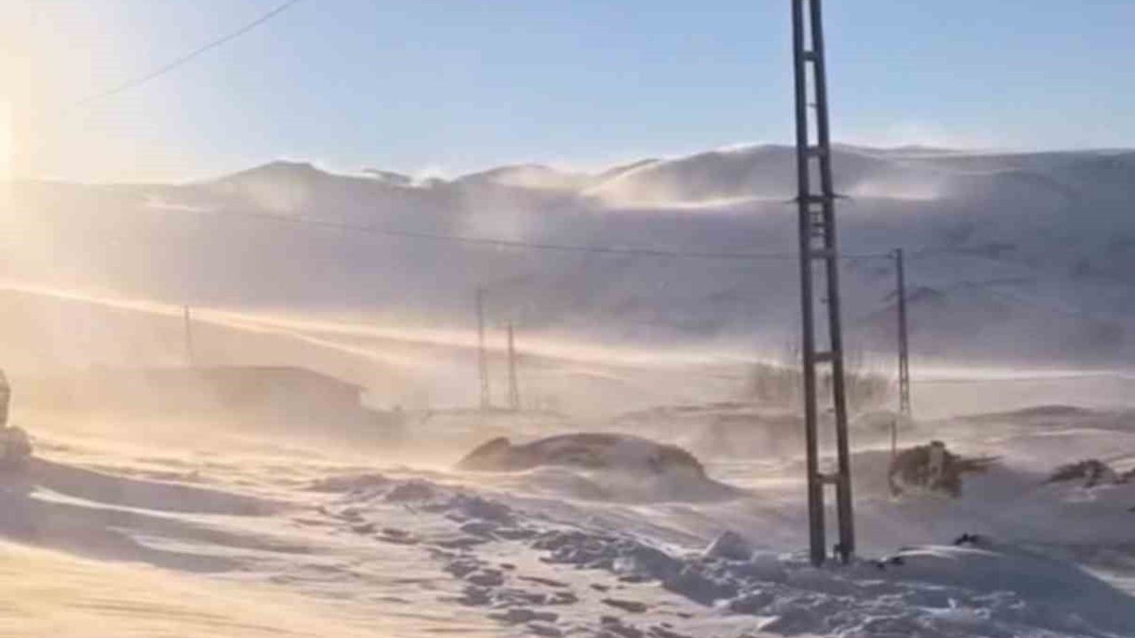 Iğdır'da Tipi ve Fırtına Günlük Hayatı Olumsuz Etkiliyor