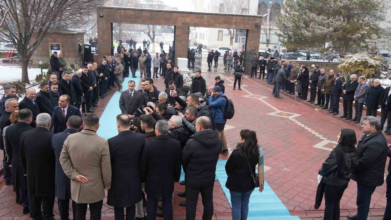 Iğdır Valisi Mustafa Fırat Taşolar Görevine Başladı