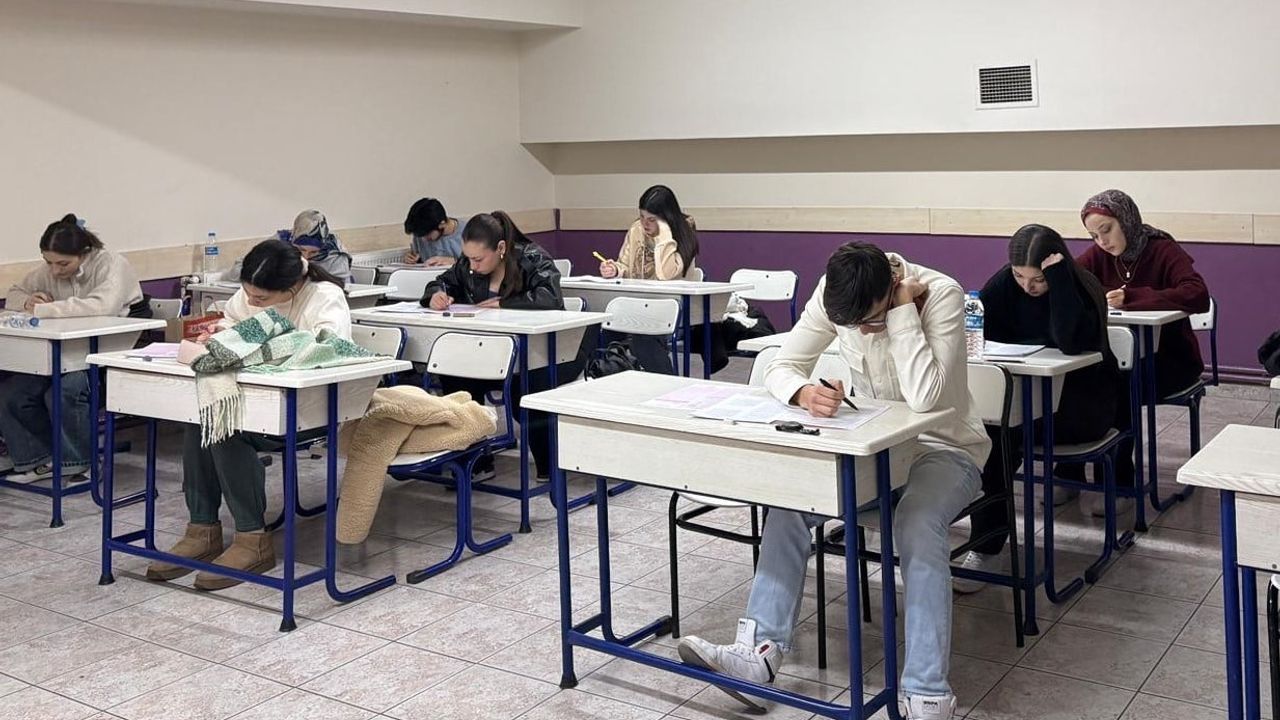 İlkadım Belediyesi'nden Ücretsiz YKS ve LGS Hazırlık Kampı