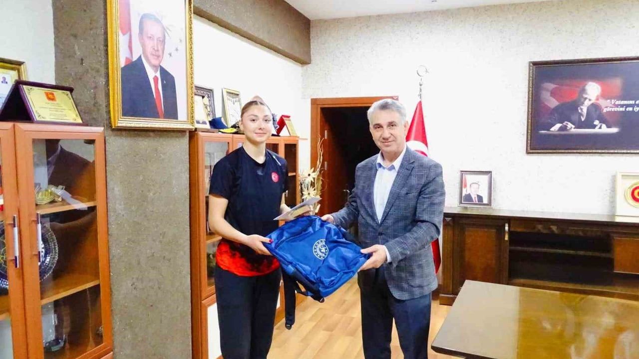 İncirliova Kaymakamı Abay, Genç Şampiyonlarla Buluştu