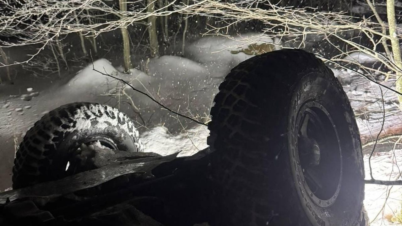 İnegöl'de Kar Yağışı Nedeniyle Uçuruma Yuvarlanan Cip: 5 Yaralı