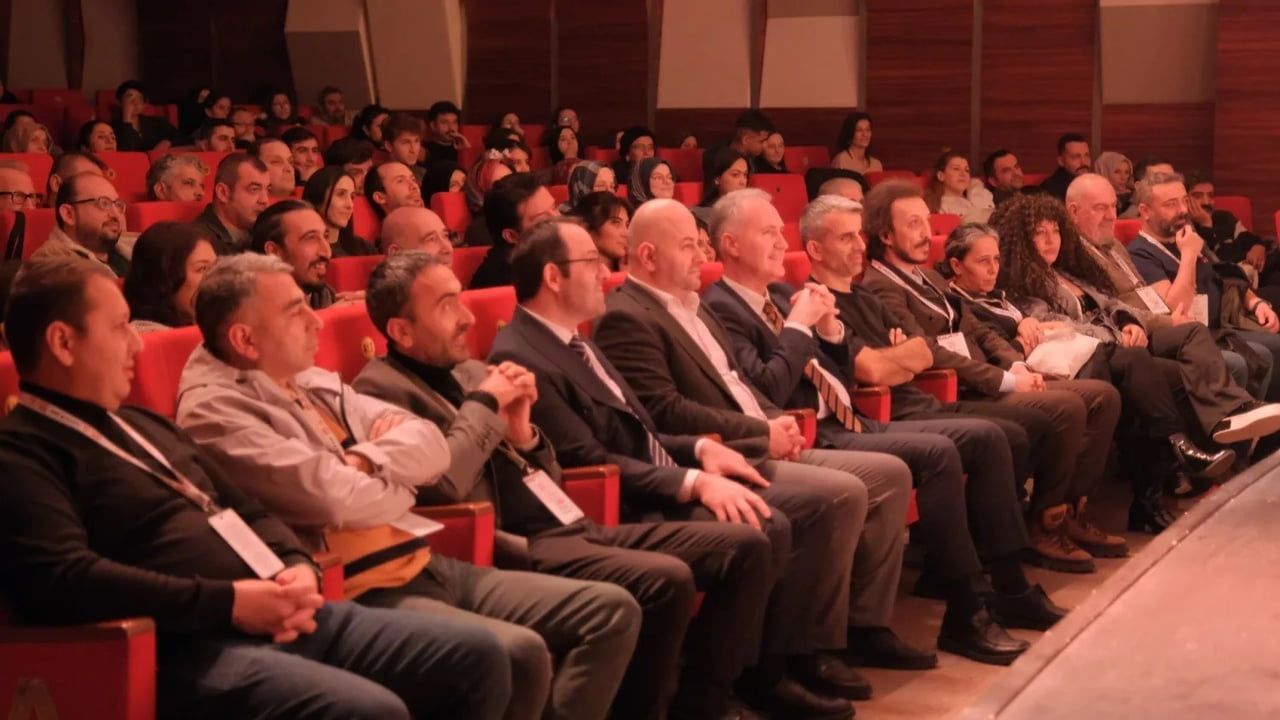 İnegöl'de Tiyatro Büyüsü