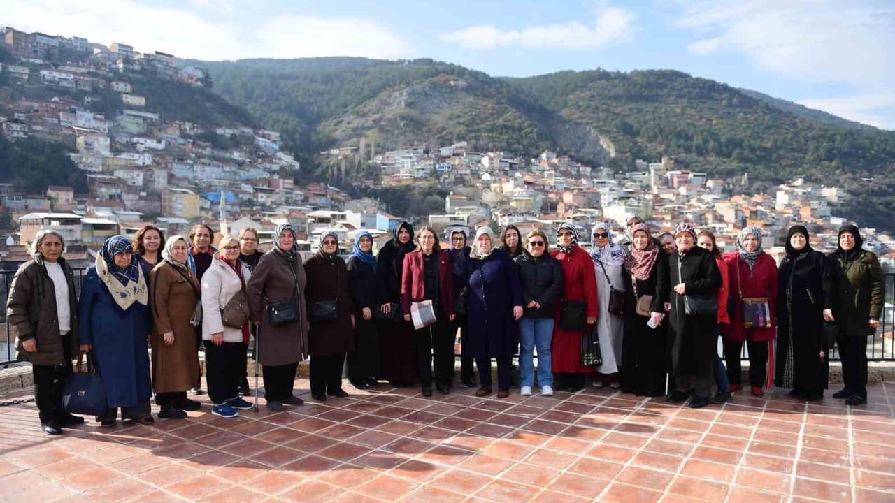 İnegöl'de Tiyatro Festivali Başladı