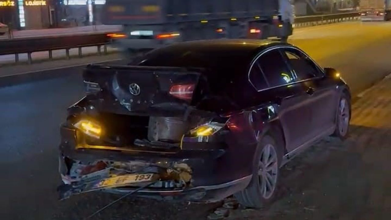 İnegöl'de Trafik Kazası: 1 Çocukla Birlikte 3 Yaralı