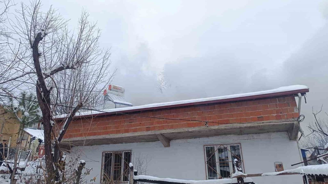 İnegöl'de Yangın: Bir Kişi Yaralandı