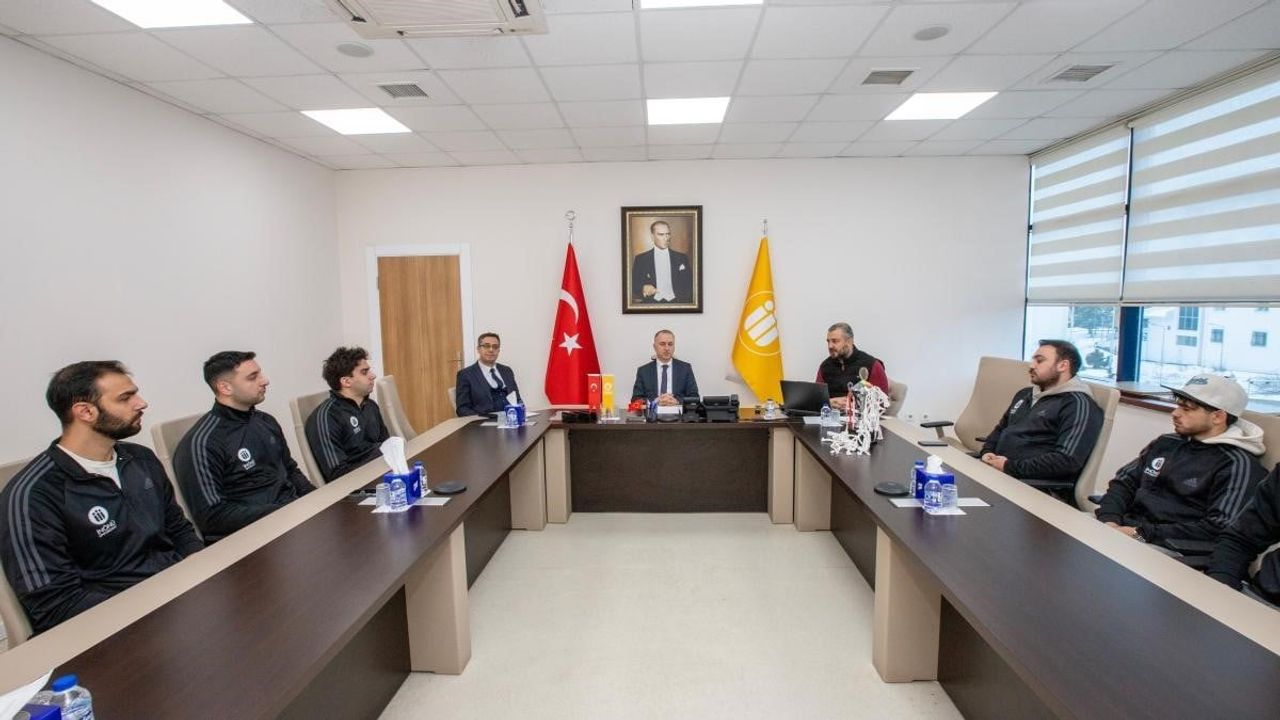 İnönü Üniversitesi Basketbol Takımı Şampiyonluk İle Döndü