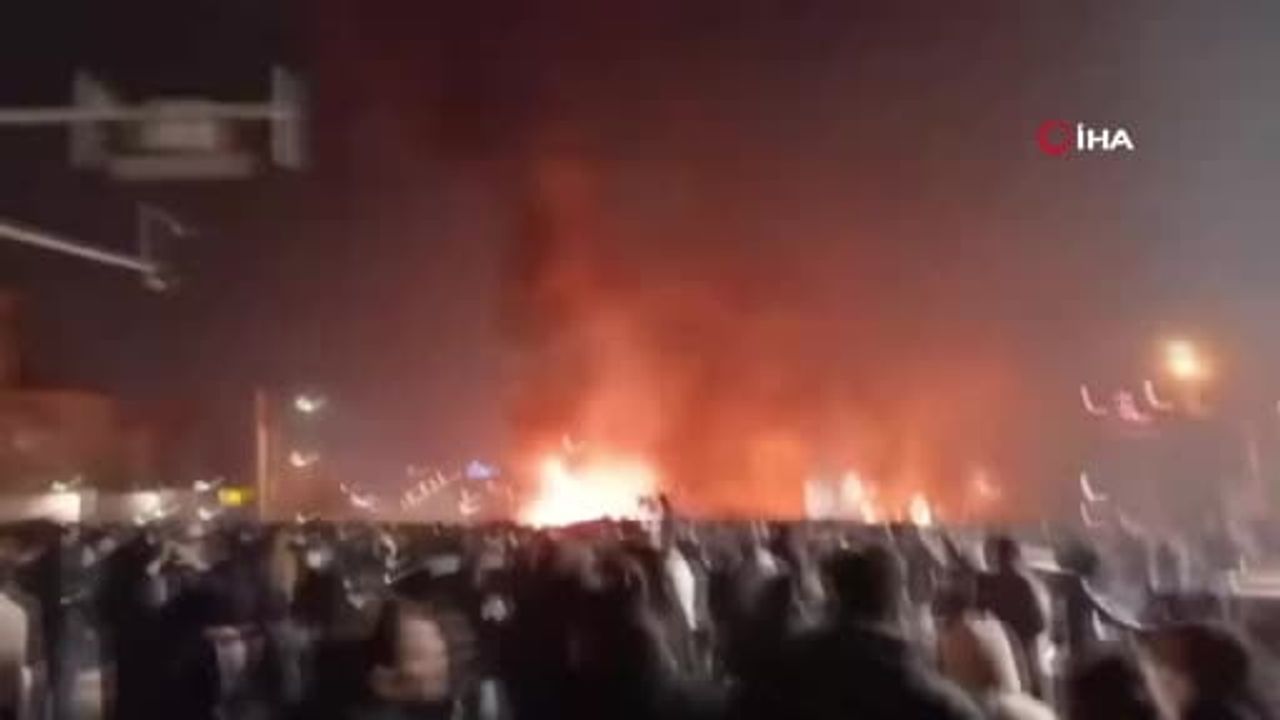 İran'da 12 Gün Süren Protestolar ve İnternet Kesintisi