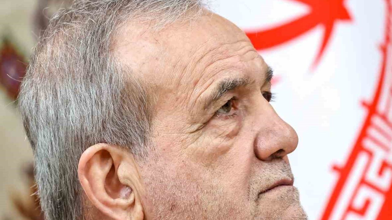 İran ve Suudi Arabistan Arasında Telefon Görüşmesi