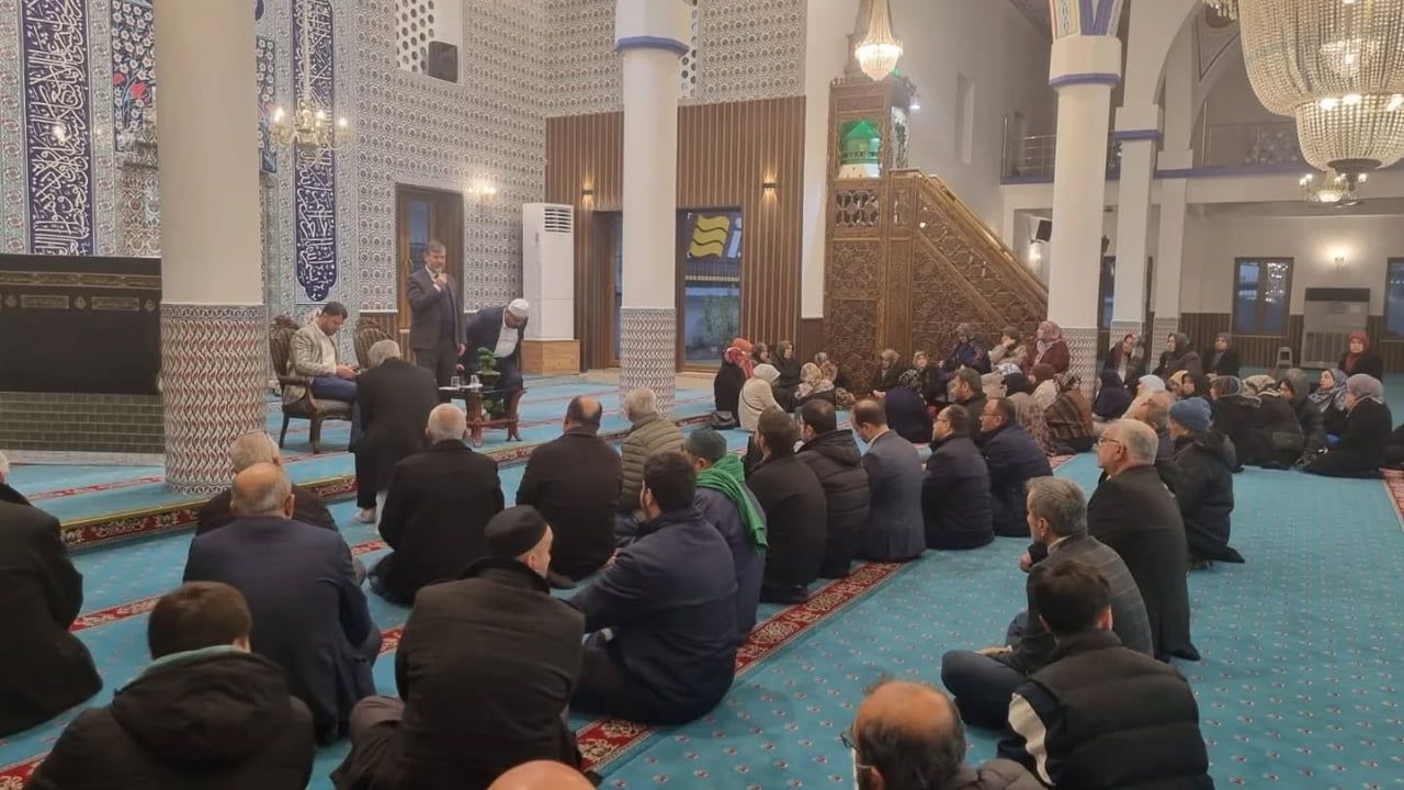 İskenderun'da Umre Semineri Gerçekleştirildi