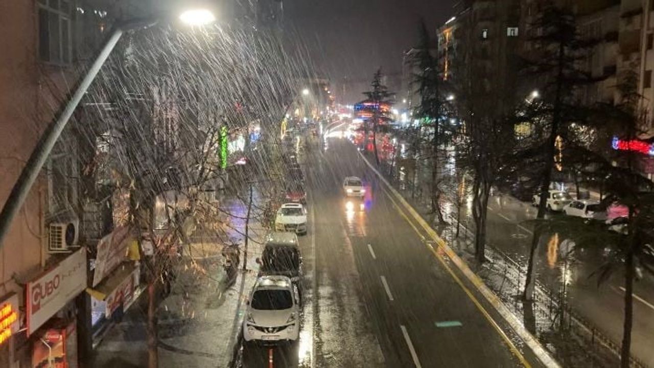 Isparta'da Fırtına Nedeniyle Motosiklet ve Motokuryeler İçin Trafik Kısıtlaması