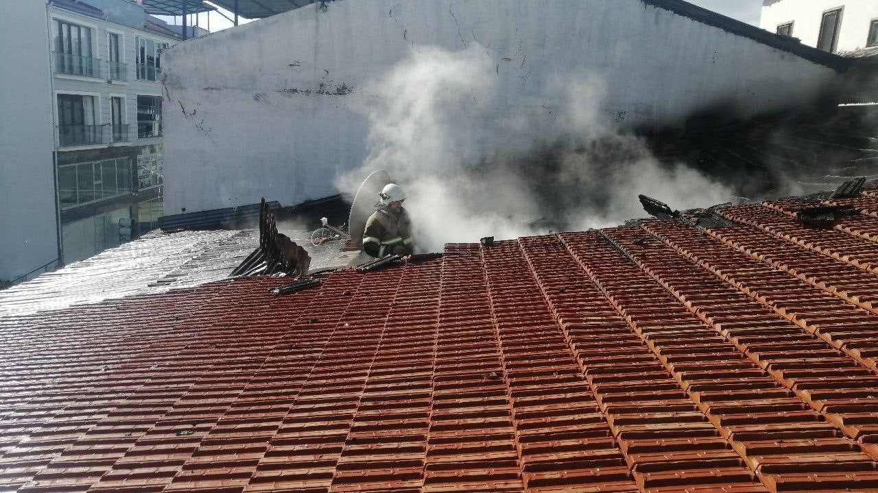 Isparta’da Hurda İşletmesinde Yangın Kontrol Altına Alındı