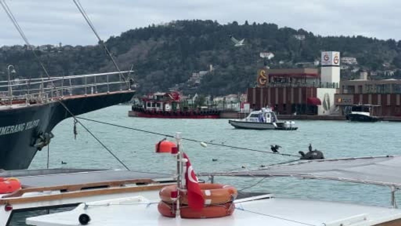 İstanbul Boğazı'nda Kimliği Belirsiz Bir Erkek Cesedi Bulundu