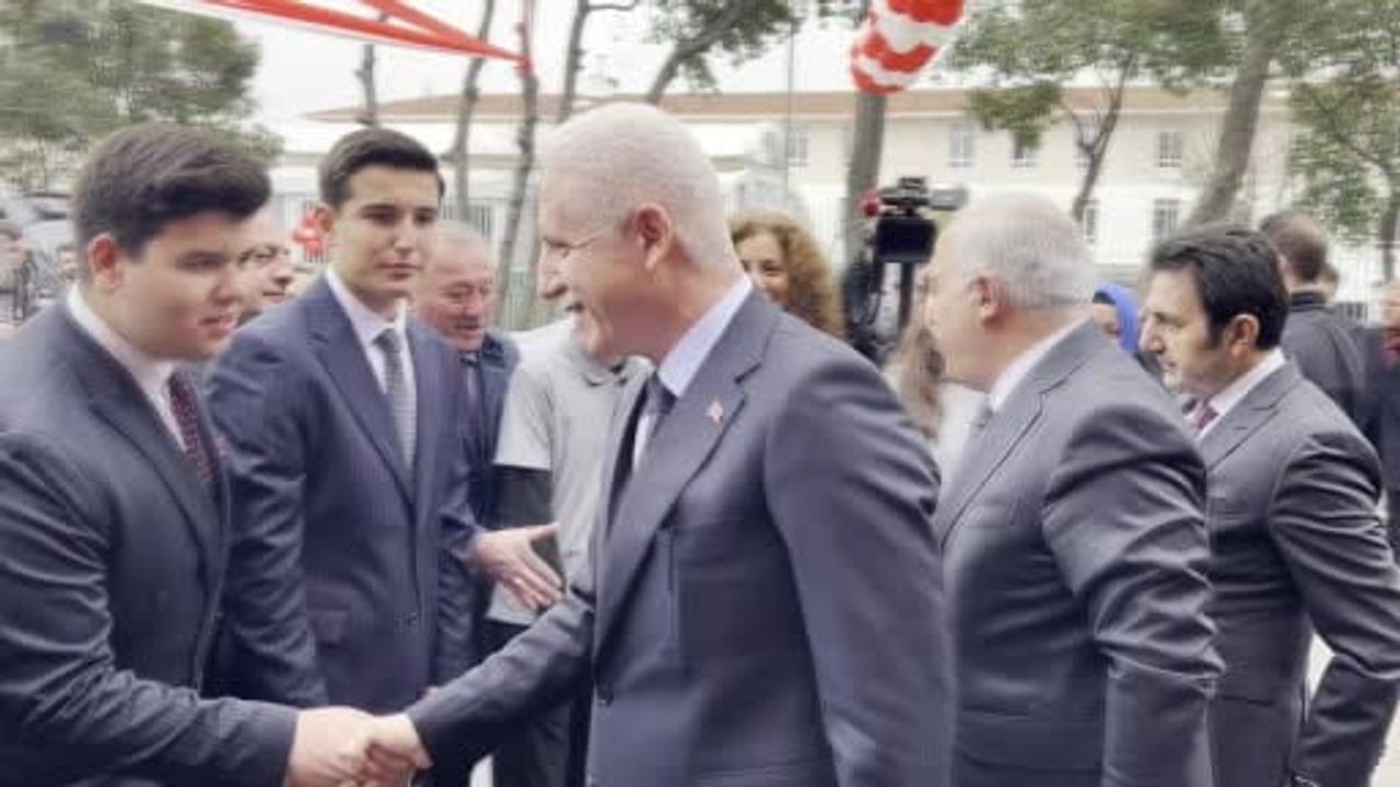 İstanbul’da Karne Töreni: Eğitimde Güvenli Gelecek