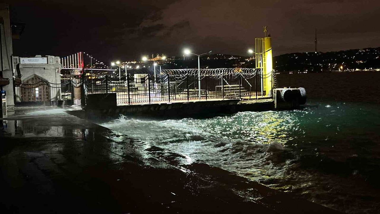 İstanbul'da Lodos Etkisi Hissedildi